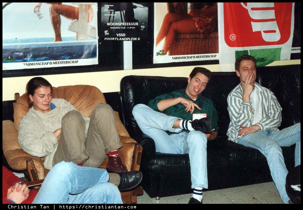 1990s Delft 0051 a