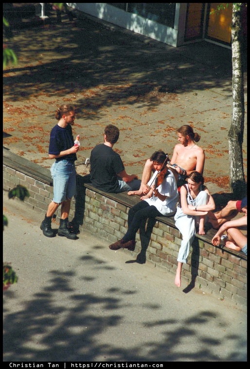 1990s Delft 0129 a