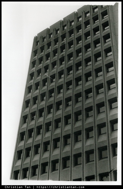 1990s Delft 0137 a
