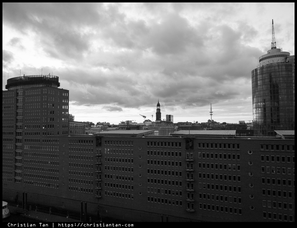 PXL 20250528 193135417.RAW-02.ORIGINAL